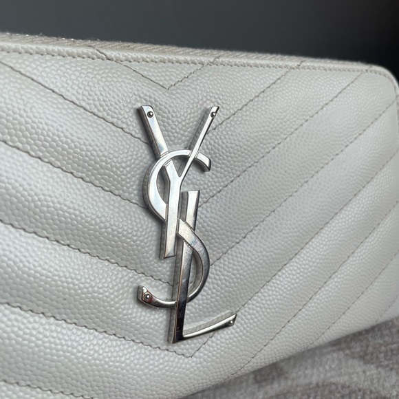 Yves Saint Laurent Quilted Silver Wallet - Picture 2 of 9